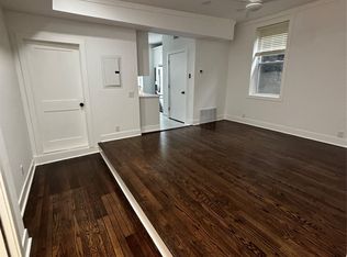 307 Main St, Huntington, NY 11743