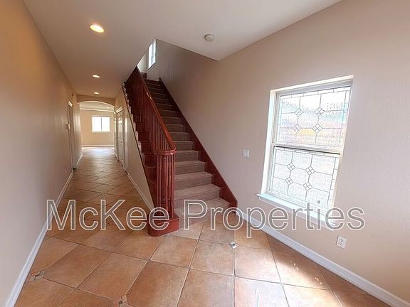 3rd image of 525 12th St
