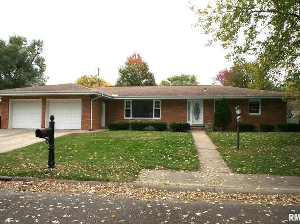 307 S Tazewell St, Mackinaw, IL 61755