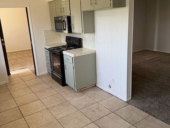 2nd image of 2717 Willow Dr