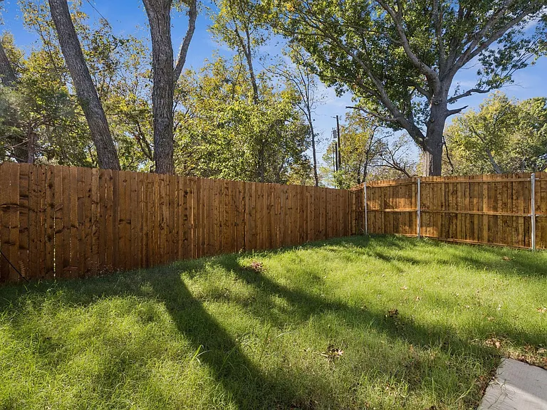 317 Clematis St — Photo 35