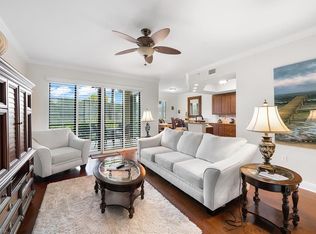 1015 Sandpiper ST #D105, NAPLES, FL 34102