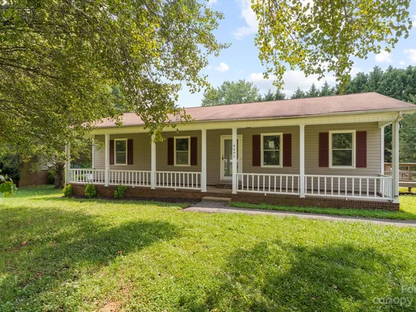 4095 Section House Rd, Hickory, NC 28601
