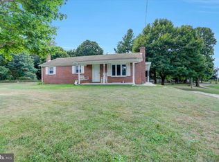 8275 Tomstown Rd, Waynesboro, PA 17268