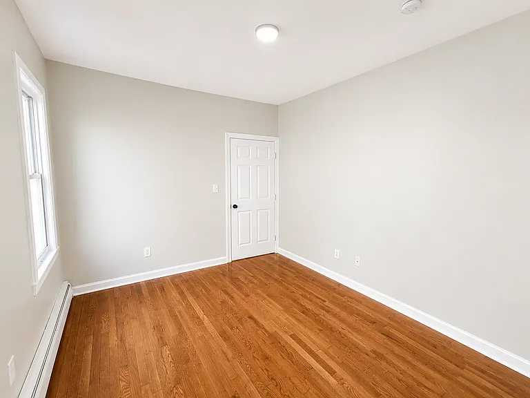 114 Lyons Ave #1 — Photo 11