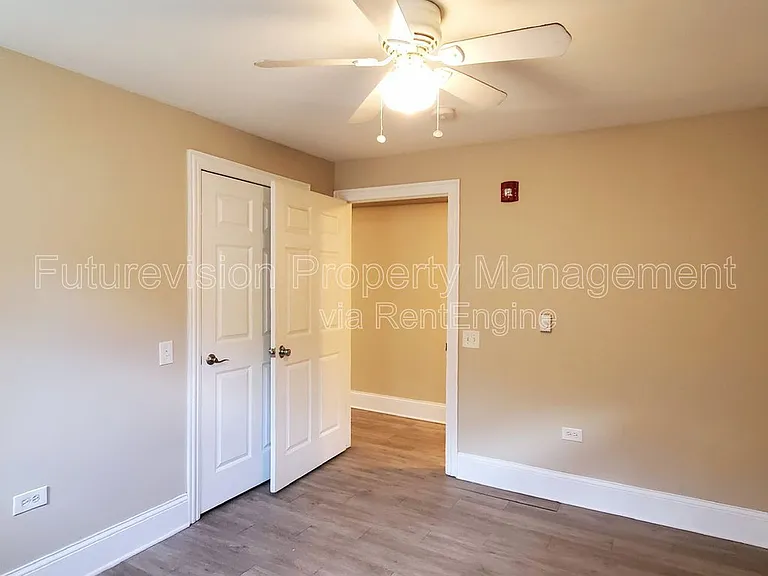 112 N Center St #8 — Photo 7
