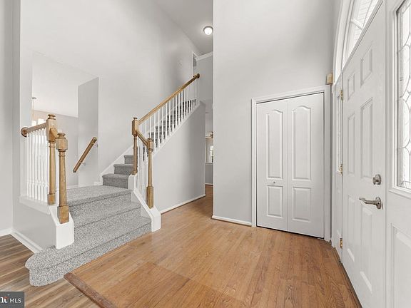 4th image of 522 Saint Michael Dr