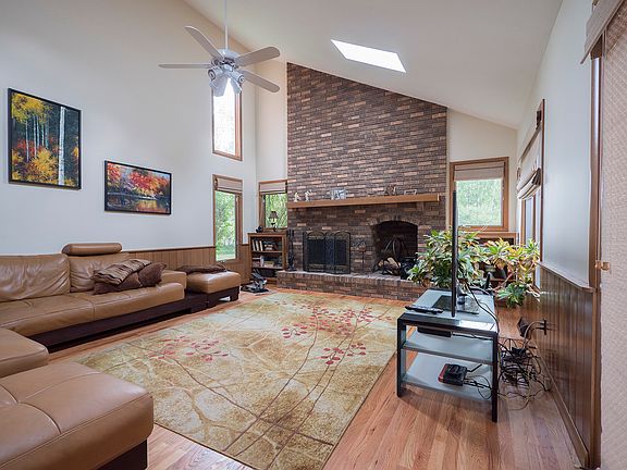 3rd image of 6212 Keystone Way