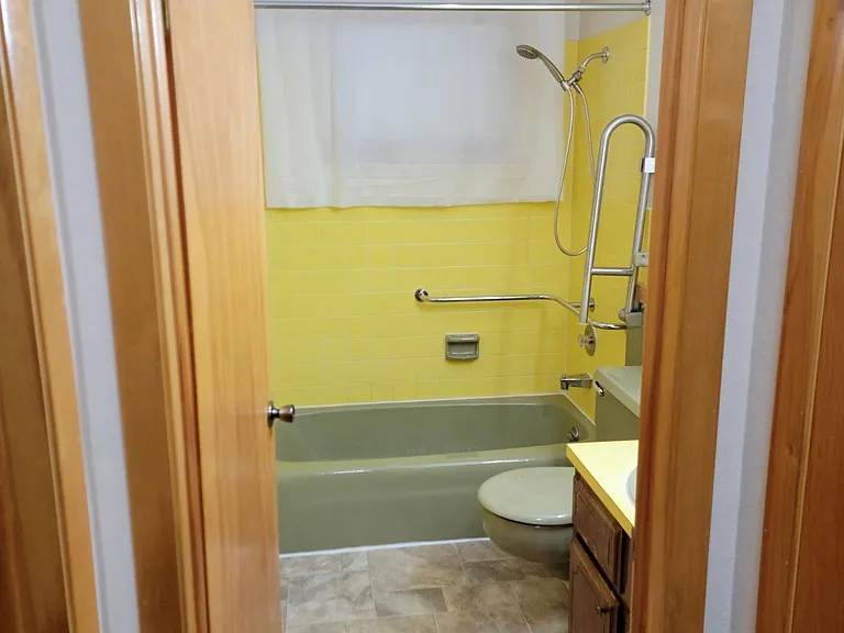 1479 Redfield St — Photo 9