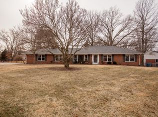 14 Quailways Dr, Saint Louis, MO 63141