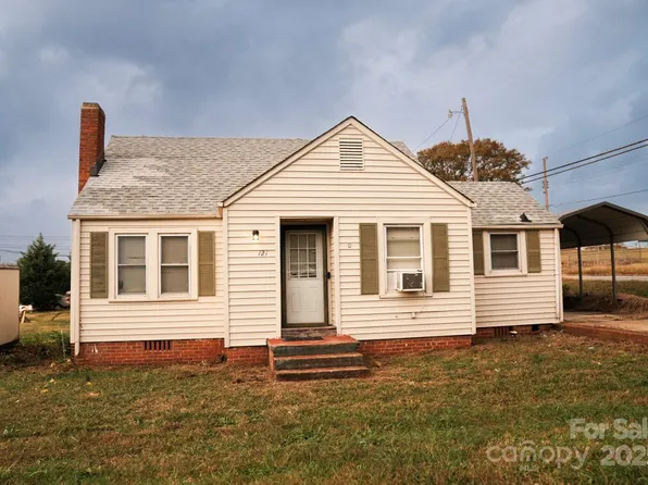 121 Martin St, Ellenboro, NC 28040