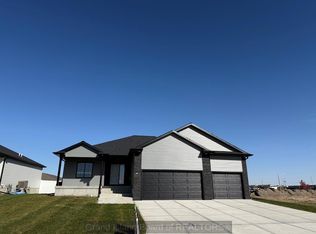 3766 Lilac Ln, Grand Island, NE 68803