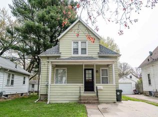 204 Linden Ave, Waterloo, IA 50703