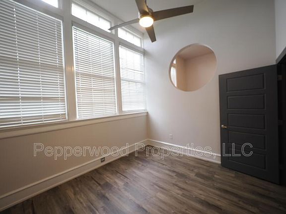 3rd image of 600 Magnolia St APT 102