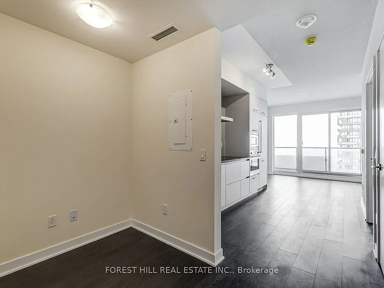 2221 Yonge St #5210 — Photo 5