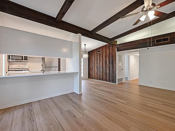 2nd image of 2507 Parker Ln #A