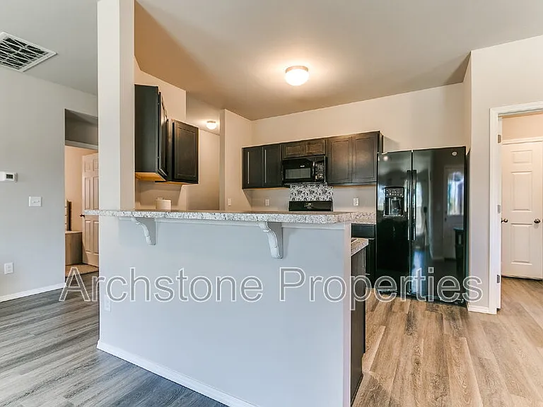1308 Dustin Dr — Photo 12