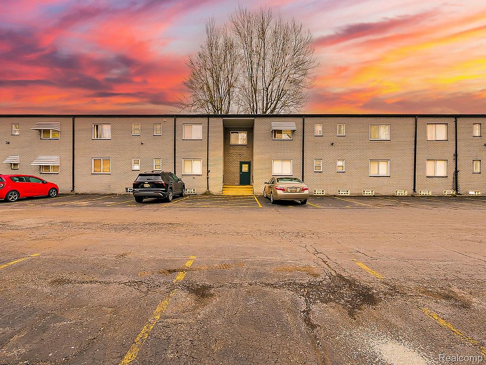 1st image of 3433 Hillside Dr APT 36