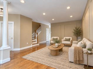 19 Orwich Ct, Danbury, CT 06810