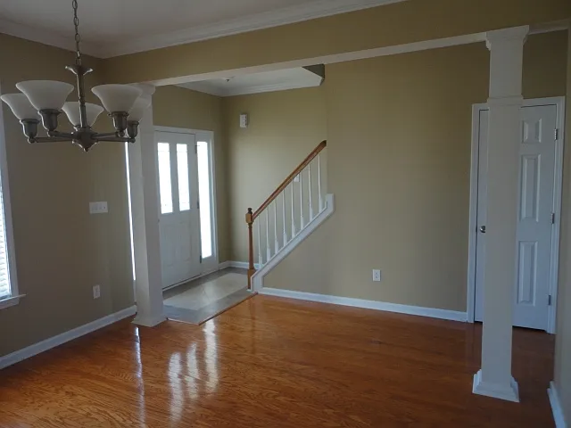 317 Collinsworth Dr — Photo 8