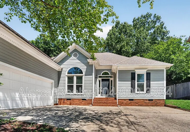 12736 Wetherburn Ln — Photo 1