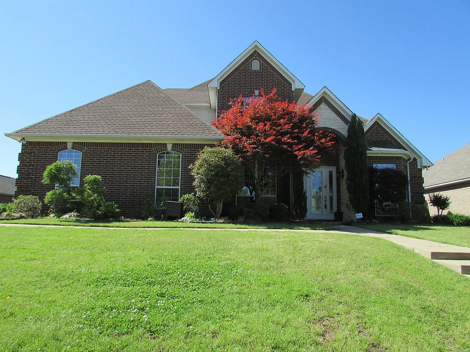1st image of 12 Briarwood Cir
