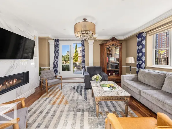 150 E 93rd St, New York, NY 10128