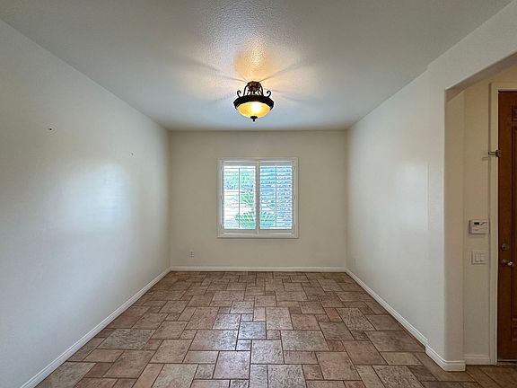 3rd image of 3572 Ridge Meadow St