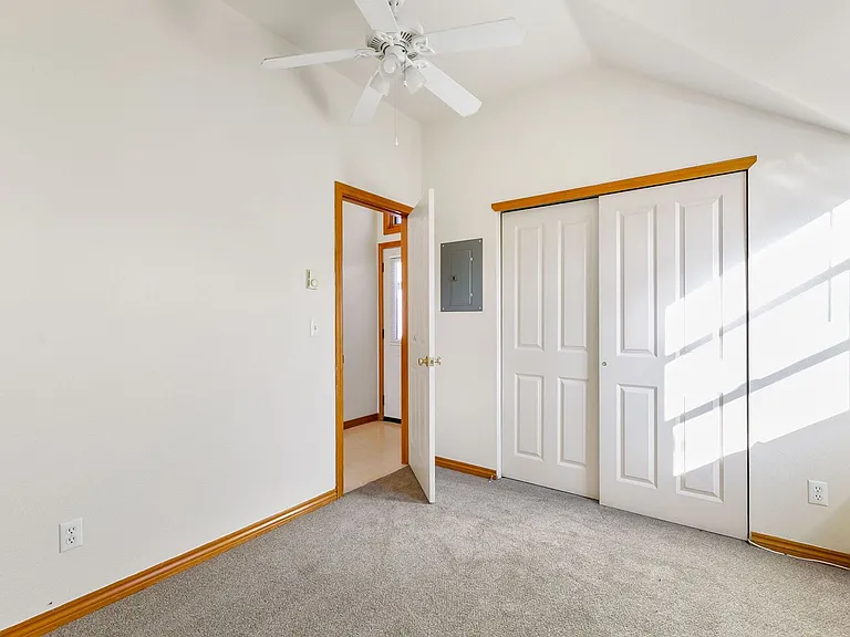 415 Mason Ct #1B — Photo 8