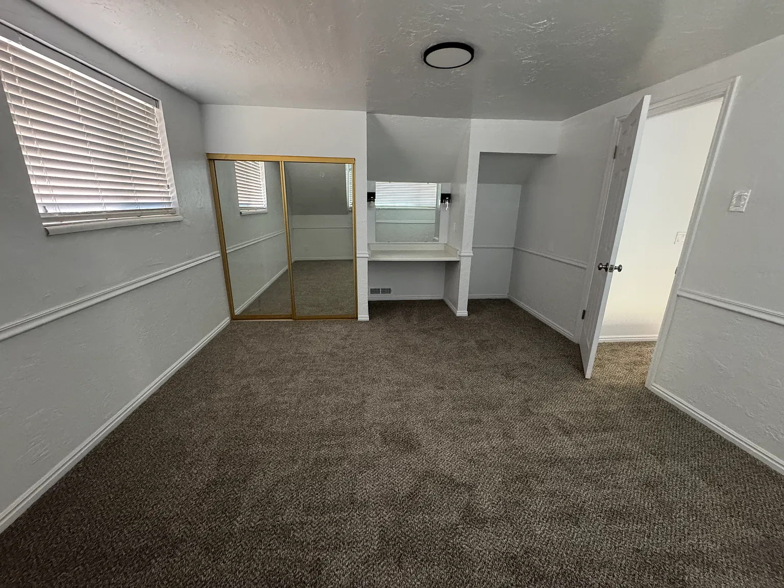 4 bed, 1800 sqft, $3,200 — Photo 3