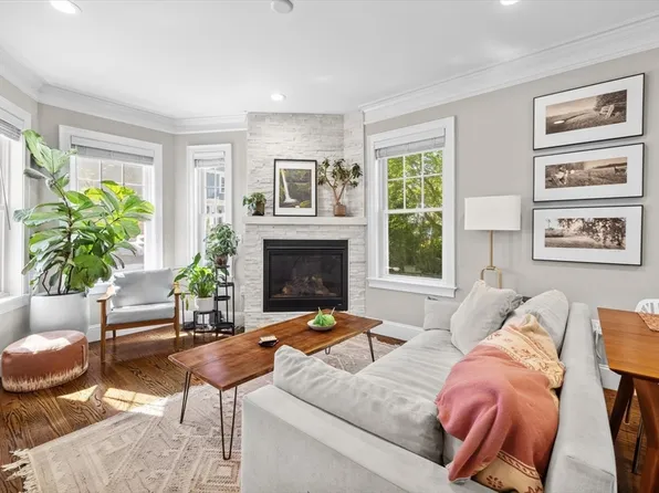 43 Cliftondale St #1, Boston, MA 02131