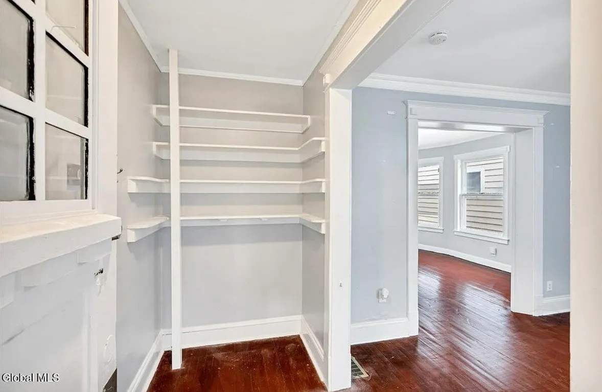 3 bed, 1450 sqft, $1,850 — Photo 4