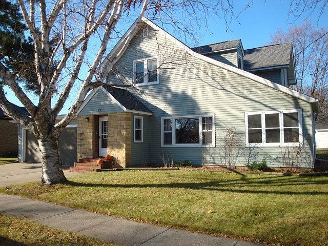 1st image of 29 Oak St N