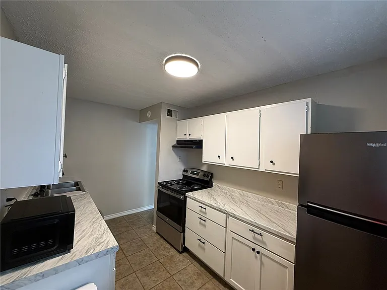 4405 Carter Creek Pkwy #3 — Photo 3
