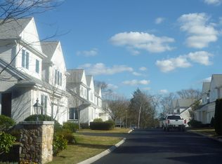 900 W Roxbury Pkwy, Chestnut Hill, MA 02467