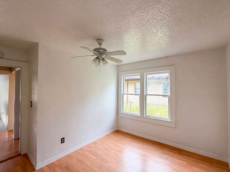 718 Dakota Ave #18-20 — Photo 5