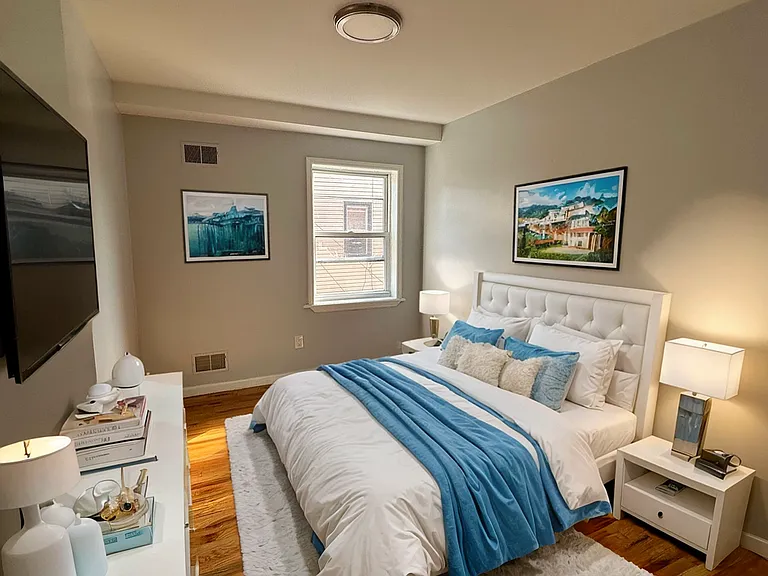 812 - OM-812 New York Avenue LLC — Photo 2