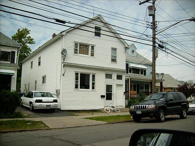 2nd image of 132 Esser Ave
