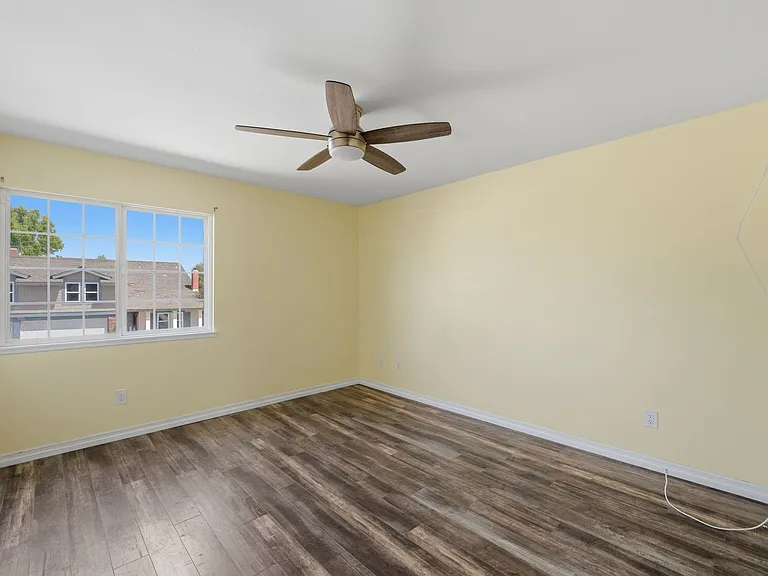 29142 Bobolink Dr — Photo 27