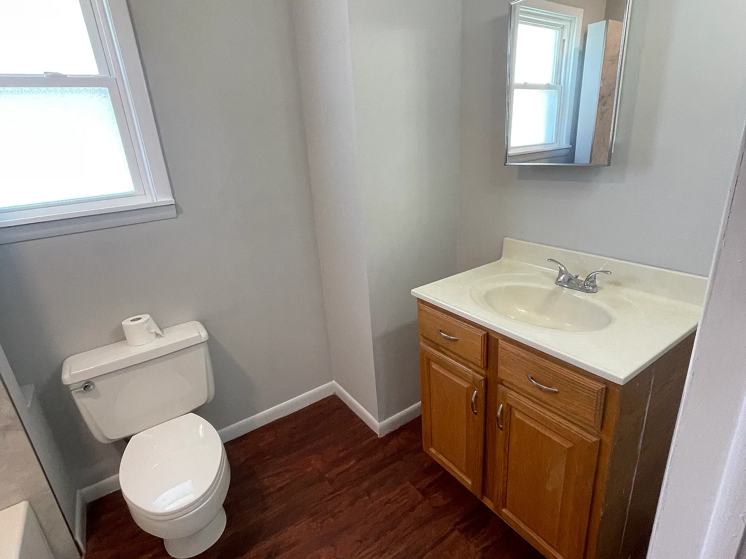 2 bed, 987 sqft, $1,200 — Photo 3