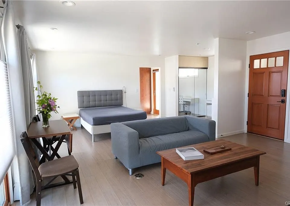 1955 Las Lomitas Dr #LOFT ABOVE THE GARAG