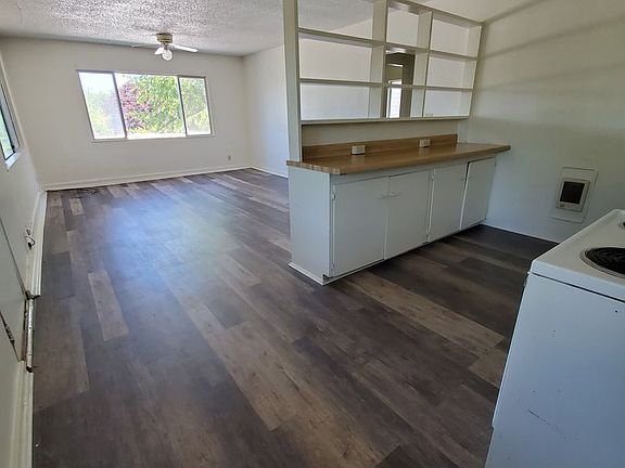 4th image of 320 & 320-1/2 Clark St #1
