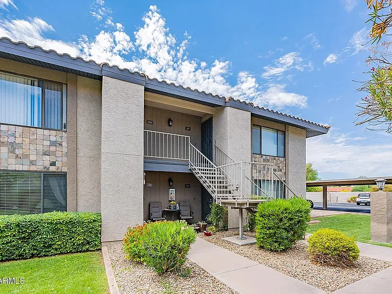 1402 E Guadalupe Rd #208 — Photo 4
