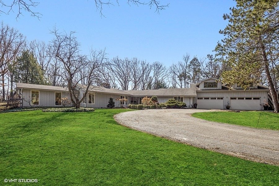 10439 Deerpath Rd, Woodstock, IL 60098 Zillow