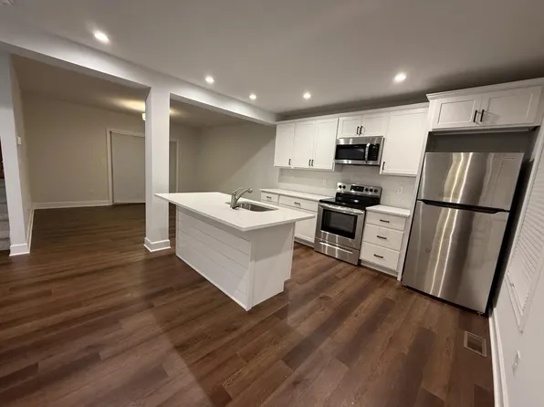 32B Fonda Rd, Waterford, NY 12188