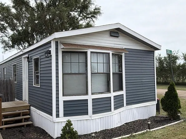 100 Sid St, Yankton, SD 57078
