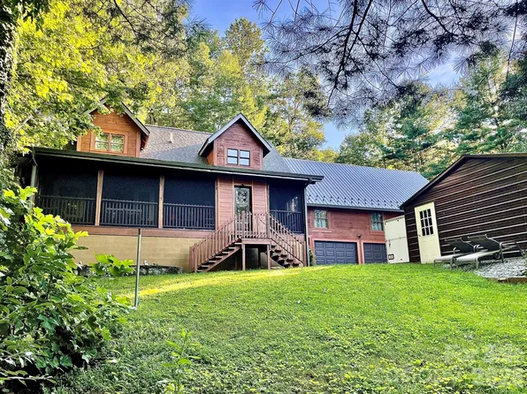 153 Montgomery Place Ln, Zirconia, NC 28790