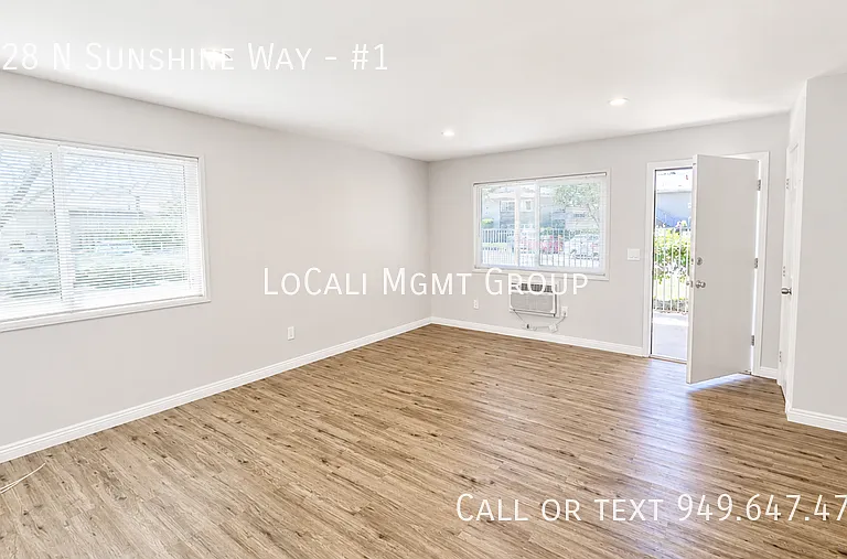 1328 N Sunshine Way #1 — Photo 5