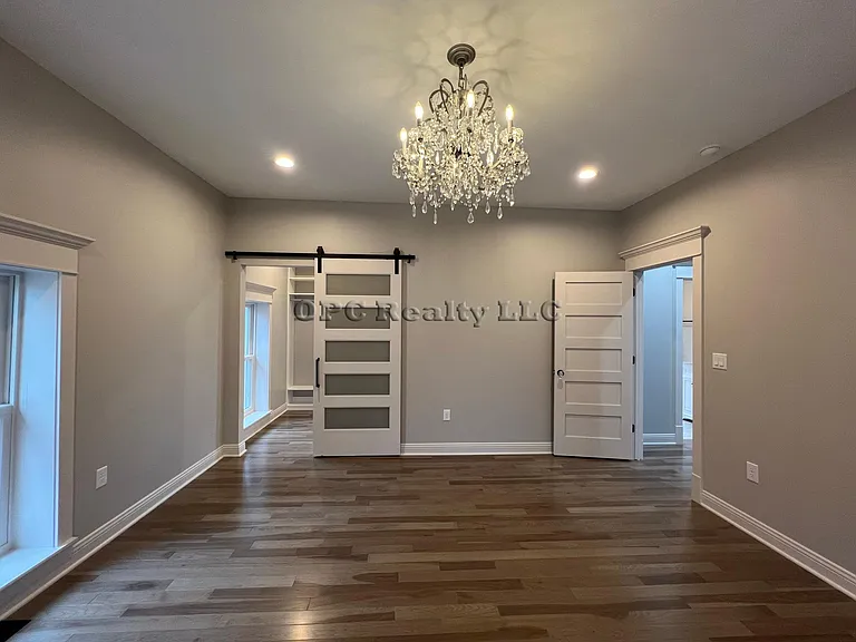 709 Webster St — Photo 20