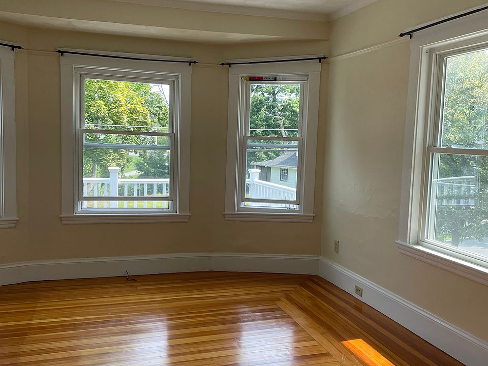 2nd image of 46 Hesseltine Ave #2